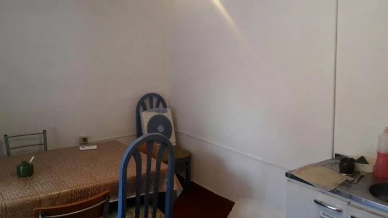 Casa de 6 dorm. en venta, en Tres Cruces.